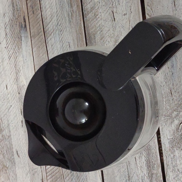 CUISINART 12 Cup Coffee Pot - Picture 7 of 7